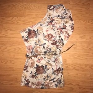 BRAND NEW!! RUE 21 FLORAL RUFFLED ONE-SHOULDER TOP